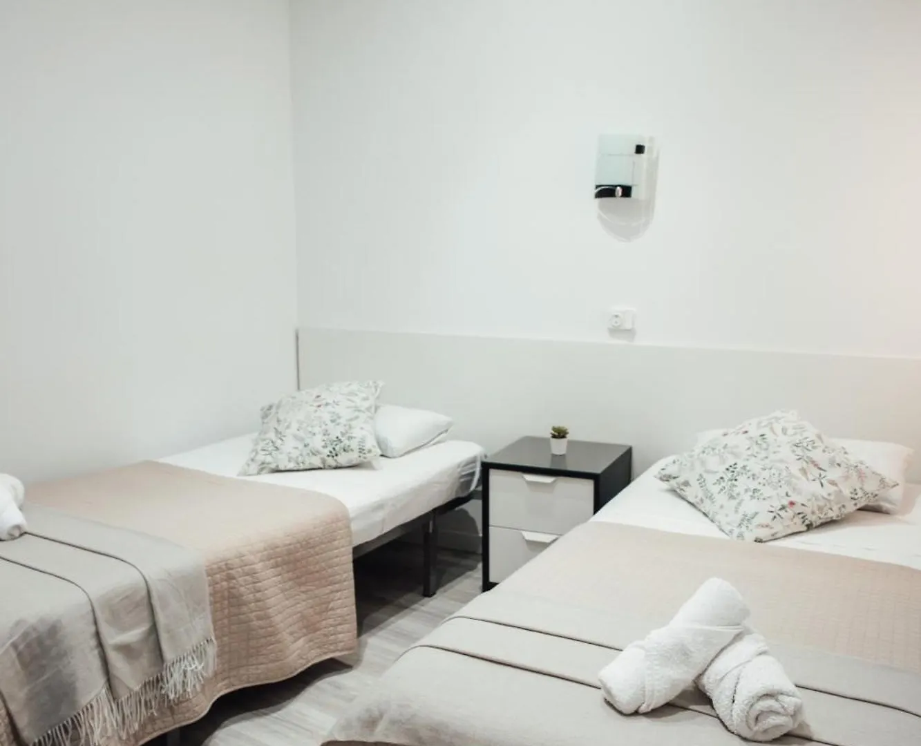 Hostal Ruta De Francia Barcelona 2*,
