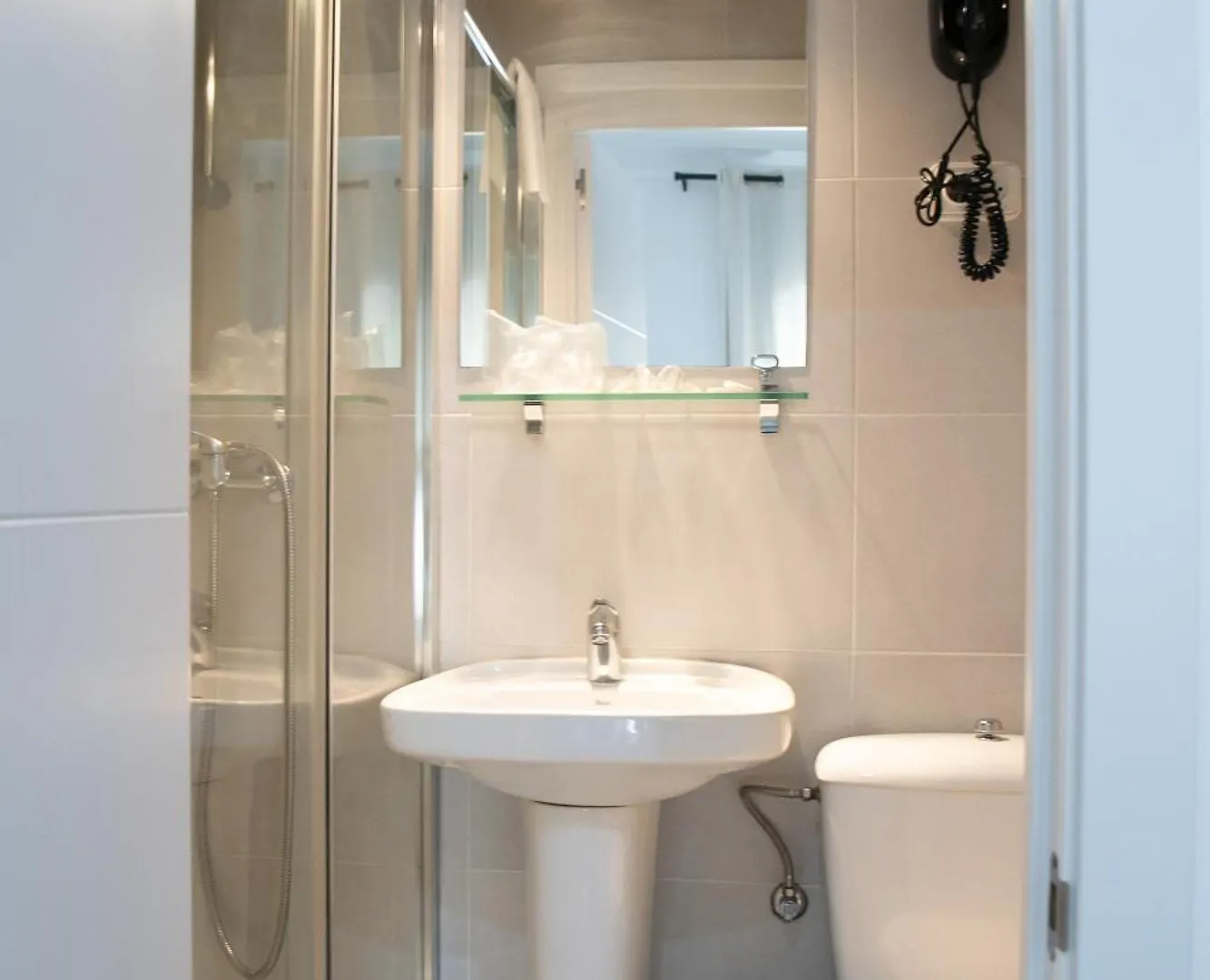 Hostal Ruta De Francia Barcelona 2*,