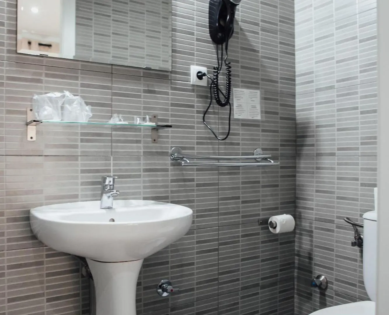 Hostal Ruta De Francia Barcelona 2*,